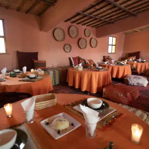 Daya Sahara Erg Chegaga Standard Camp in Sahara Wüste | Drâa-Tal:  Marokko Sahara Erg Chegaga Standard Camp - Dining