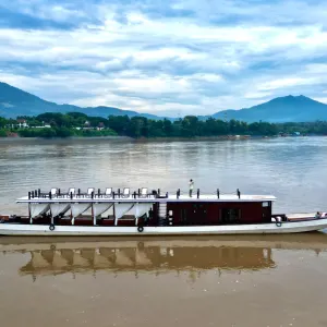 Dinner Cruise Luang Prabang, EN, Abends (Gruppe): Laos Dinner Cruise Luang Prabang