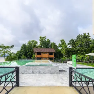 Chiangkhong Teak Garden Riverfront Hotel in Goldenes Dreieck:  Chiangkhong Teak Garden Riverfront Hotel Pool
