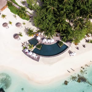 Constance Moofushi Maldives in Malediven:  Constance Moofushi Maldives - Pool