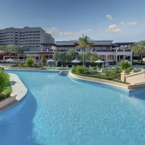 InterContinental Muscat:  InterContinental Muscat Leisure Pool