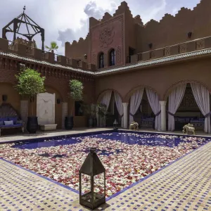 Kasbah Tamadot in Atlasgebirge:  Kasbah Tamadot - Pool