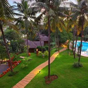 Fragrant Nature Kollam in Kerala | Malabarküste | Kochi:  Kerala Fragrant Nature Kollam Pool 