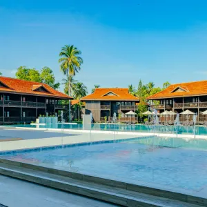 Pelangi Beach Resort & Spa Langkawi:  Langkawi Pelangi Beach Resort Pool