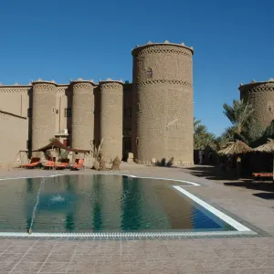 Kasbah Tombouctou Merzouga in Sahara Wüste | Drâa-Tal:  Marokko Kasbah Hotel Tombouctou - Pool