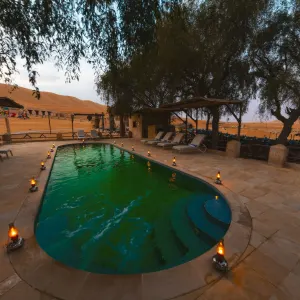 Thousand Nights Camp in Wüste:  Oman Thousand Nights Camp - Pool