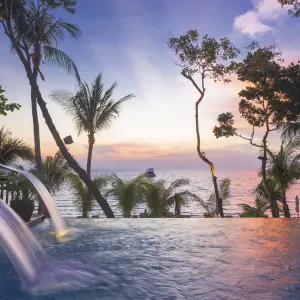 Ao Prao Resort in Ko Samet:  Thailand Ao Prao Resort Pool