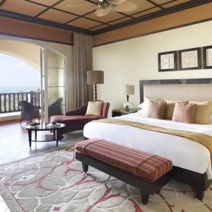 Anantara Desert Island Resort & Spa in Sir Bani Yas:  Anantara Desert Island Resort and Spa - Premier Meerblick