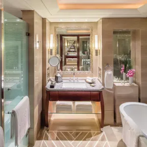 Regent Beijing in Peking:  China Peking The Regent Beijing - Badezimmer