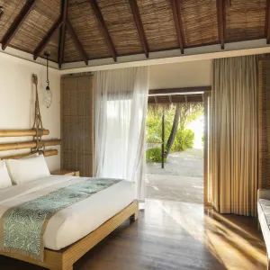 Constance Moofushi Maldives in Malediven:  Constance Moofushi Maldives - Strandvilla