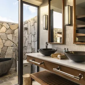 Constance Tekoma Rodrigues:  Constance Tekoma Rodrigues - Strandvilla