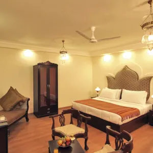 Suryauday Haveli in Varanasi:  Indien Varanasi Suryauday Haveli Wohnbeispiel