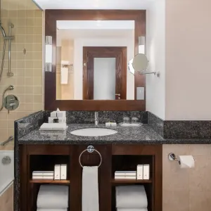 JA Ocean View Hotel in Dubai:  JA Ocean View Hotel - Wohnbeispiel