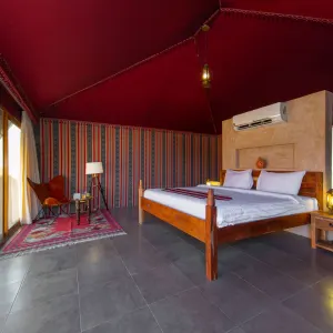 Thousand Nights Camp in Wüste:  Oman Thousand Nights Camp - Deluxe Zelt
