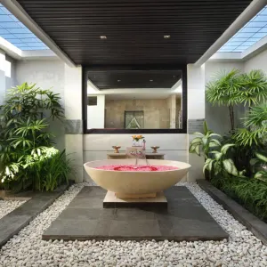 Tonys Villas and Resort in Süd-Bali:  Tonys Villas and Resorts Badezimmer One Bedroom Pool Villa