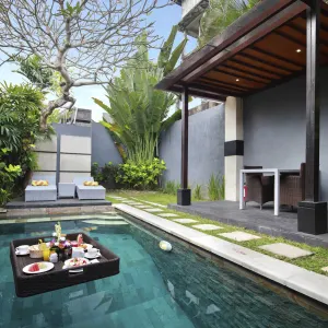 Tonys Villas and Resort in Süd-Bali:  Tonys Villas and Resorts - Frühstück