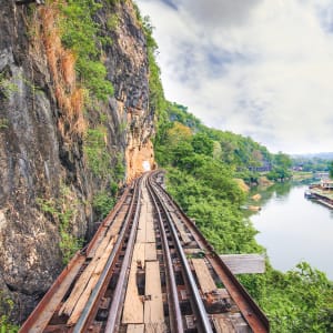 Natur & Kultur rund um Bangkok: Thailand Kanchanaburi Death Railway Train