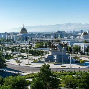 Klassisches Turkmenistan ab Ashgabat: Turkmenistan Aschgabat Präsidentenpalast