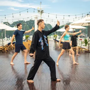 Lan Ha und Halong Bucht mit Au Co Cruise (3T/2N) ab Hanoi: Vietnam Au Co Bhaya Taichi