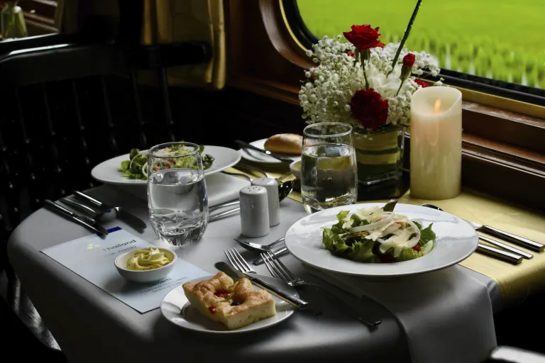 The Blue Jasmine - Heritage Zugreise