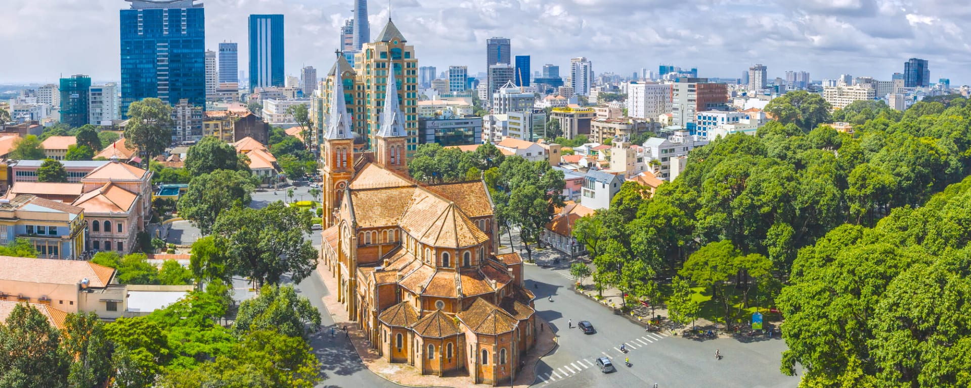 Stadtrundfahrt Saigon, DE, Ganztägig: Vietnam Saigon Notre Dame Kathedrale