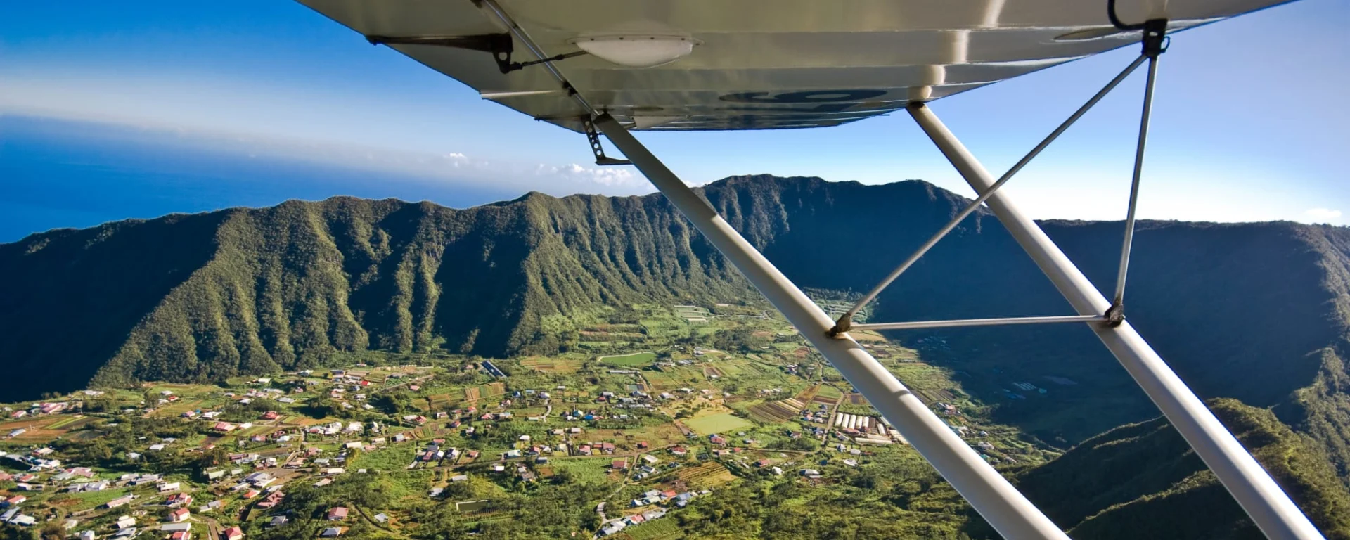 Ultraleichtflugzeug - Rundflug 'Magie der Insel' in Küstenregion: Reunion Blick aus dem Ultraleichtflugzeug