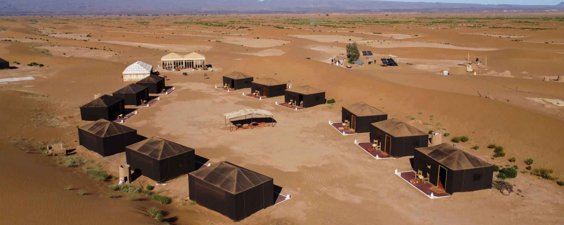 Torza Luxury Camp Erg Chegaga in Sahara Wüste | Drâa-Tal:  Marokko Sahara Erg Chegaga Luxury Camp - Luftaufnahme