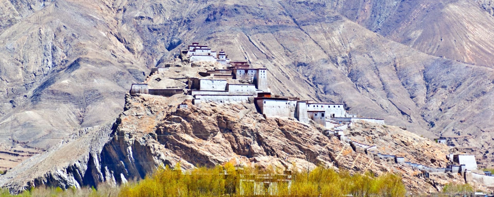 China mit Tibet & Nepal ab Peking: 1cn-gyantse-overlook-ancient-castle-st-2016-Meiqianbao