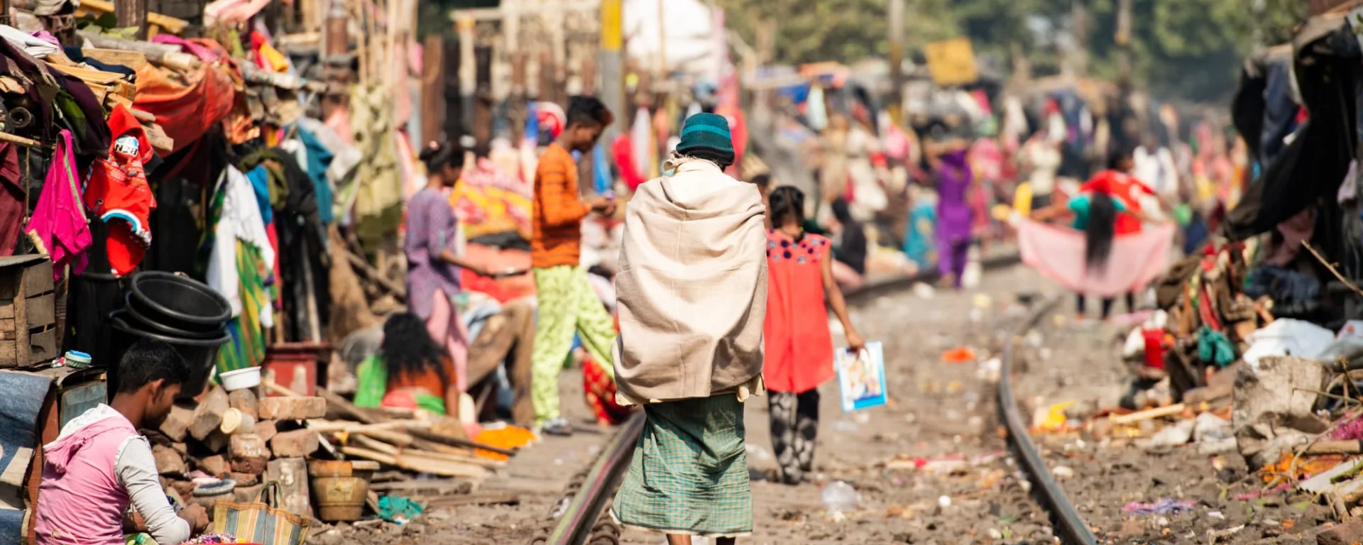 A Walk Trough Dharavi in Mumbai: Indien Mumbai Dharavi