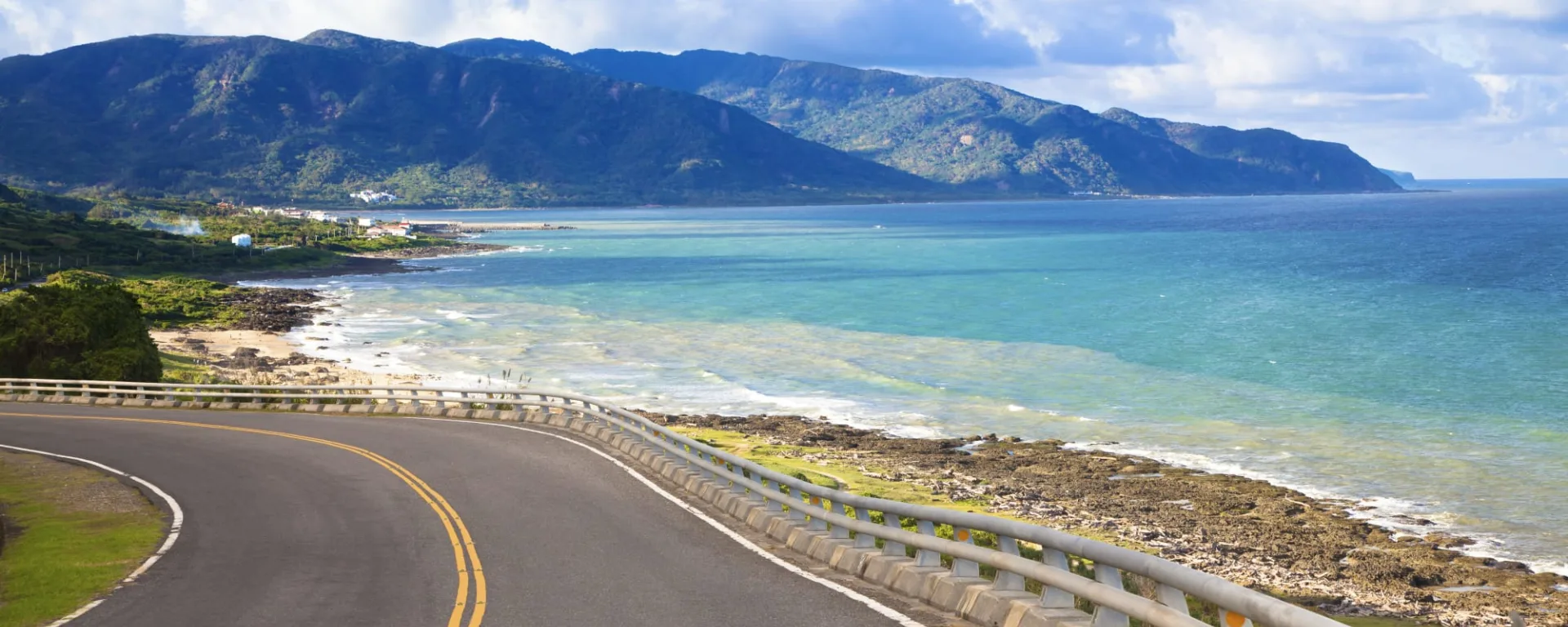 Große Taiwan Mietwagenreise ab Taipei: Taiwan Kenting Küste Auto