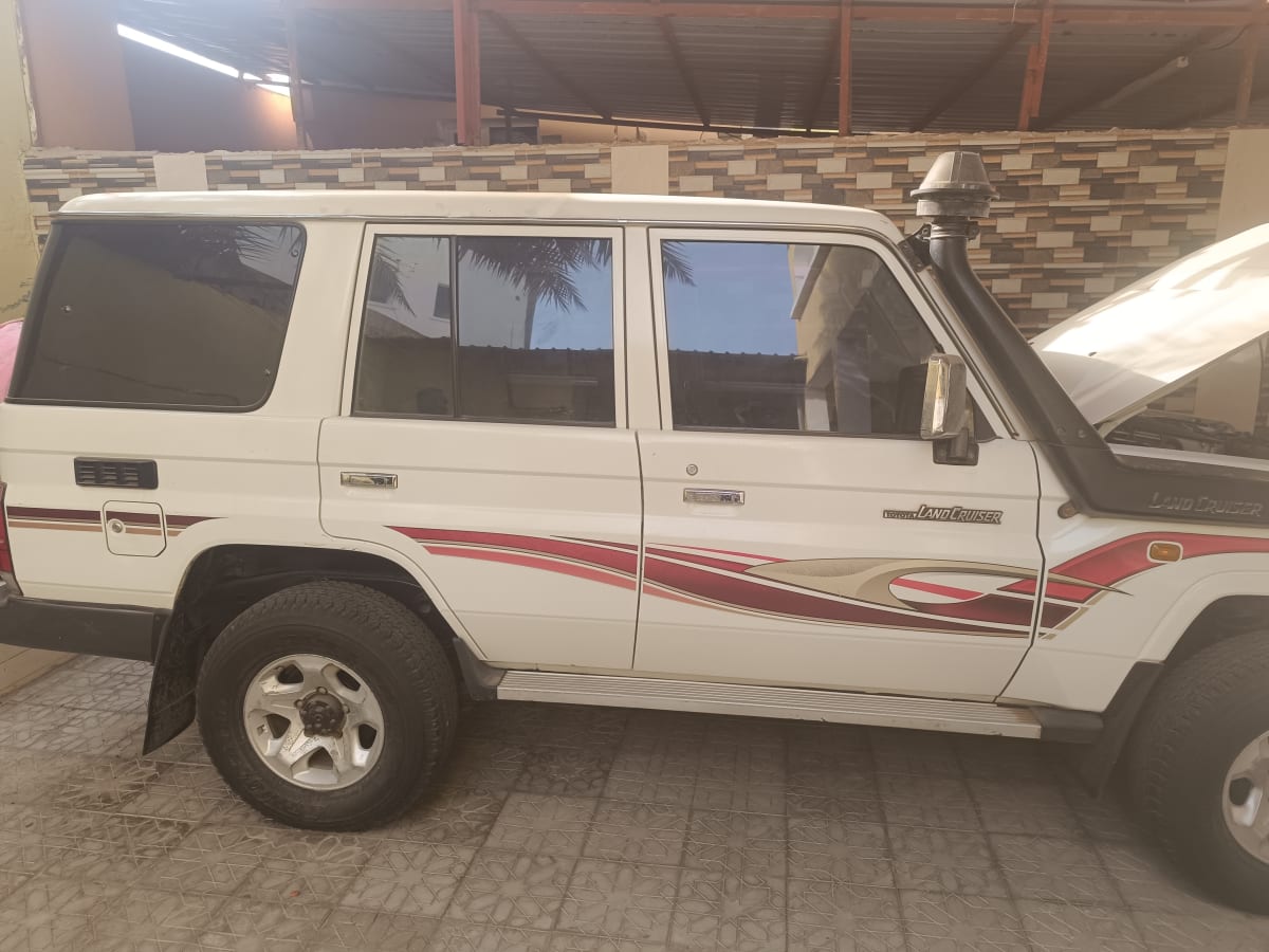Toyota Land Cruiser Hardtop V8 2017, 89 000 km, manuelle