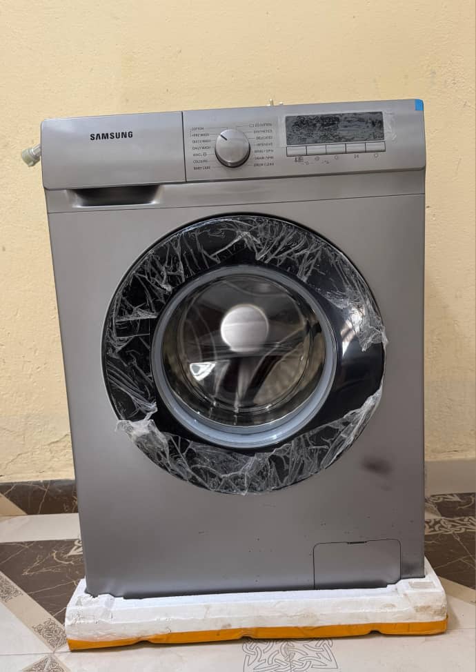 Machine à laver Samsung neuve, hublot, à saisir