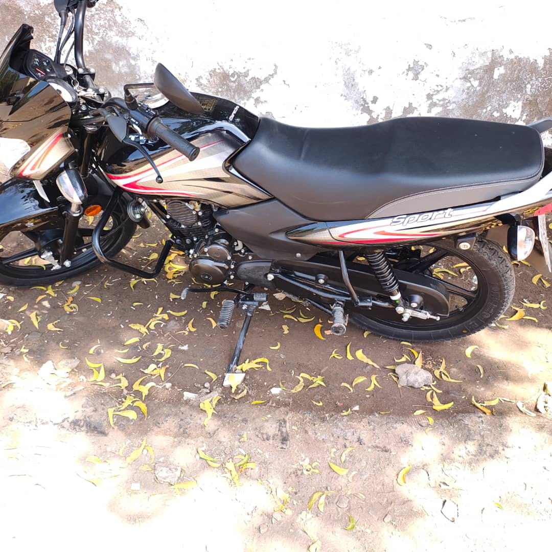 Moto TVS en excellent état à vendre
