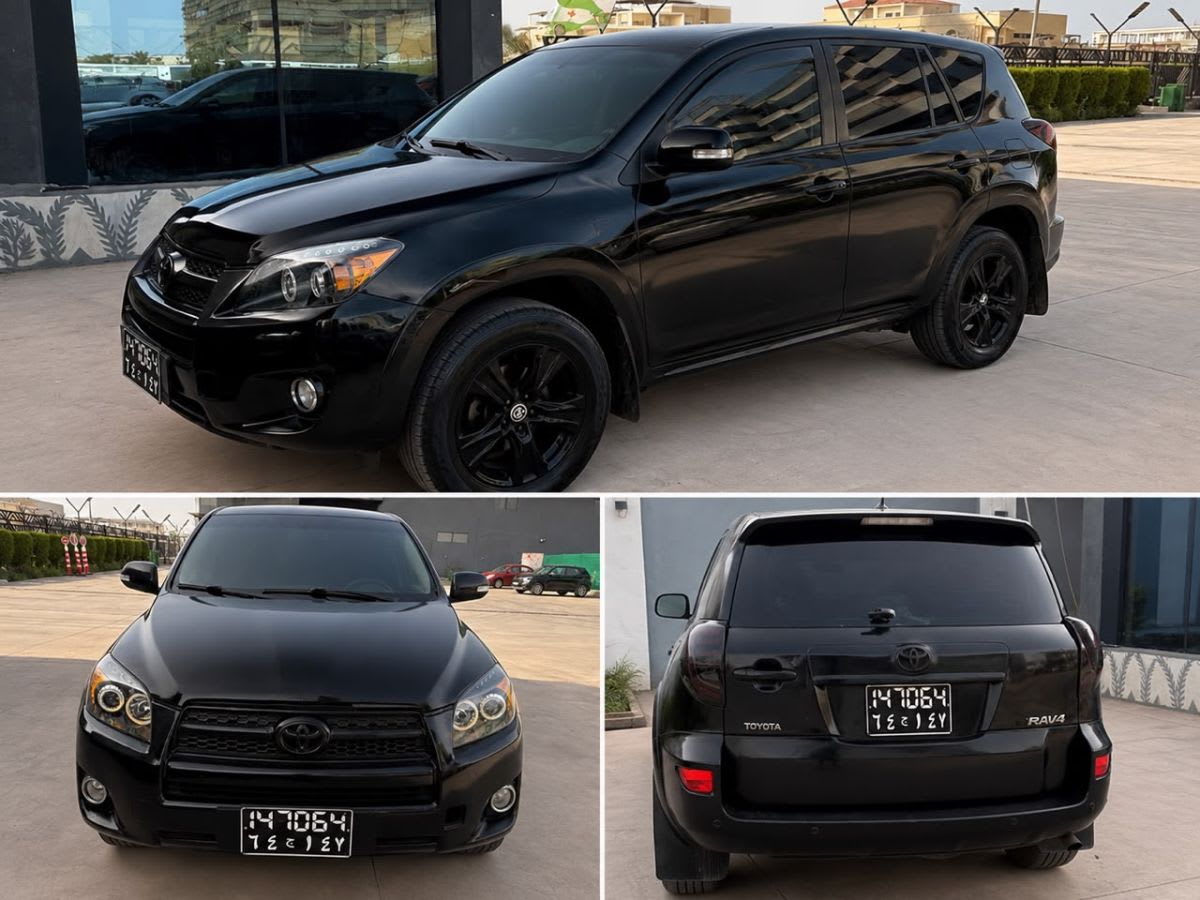 Toyota RAV4 4WD 2012, moteur neuf, très bon état