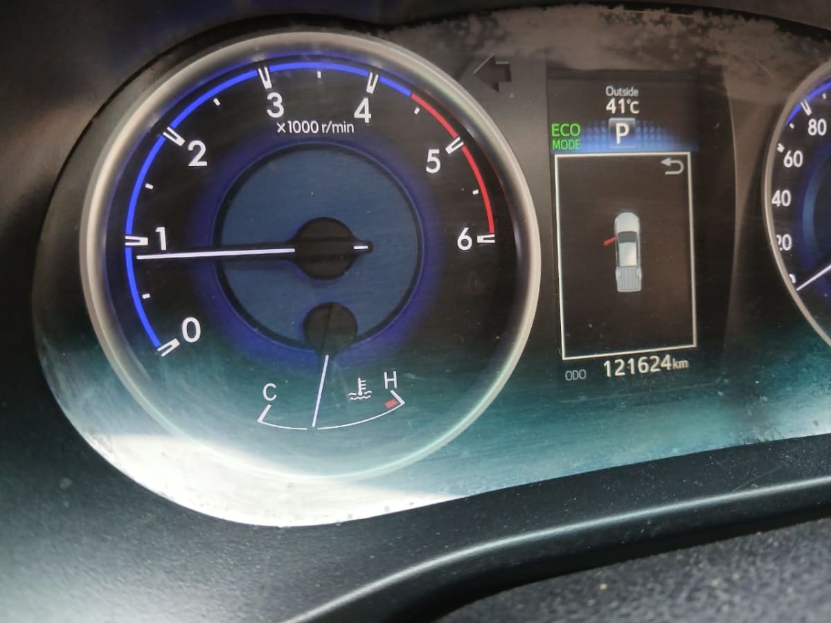 Toyota Hilux 2020, look sport, 121 000 km