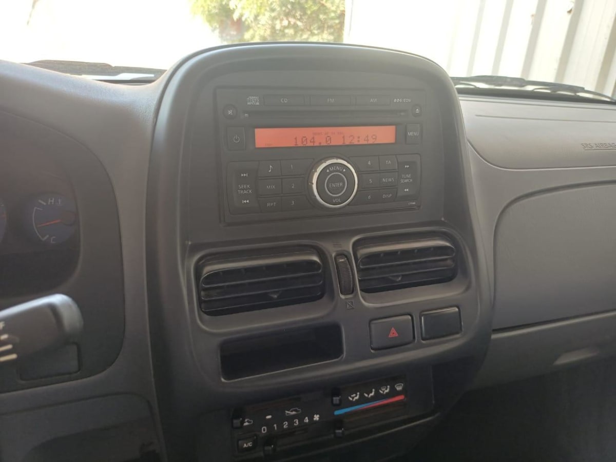 Nissan Pick-up double cabine 4x4 blanc