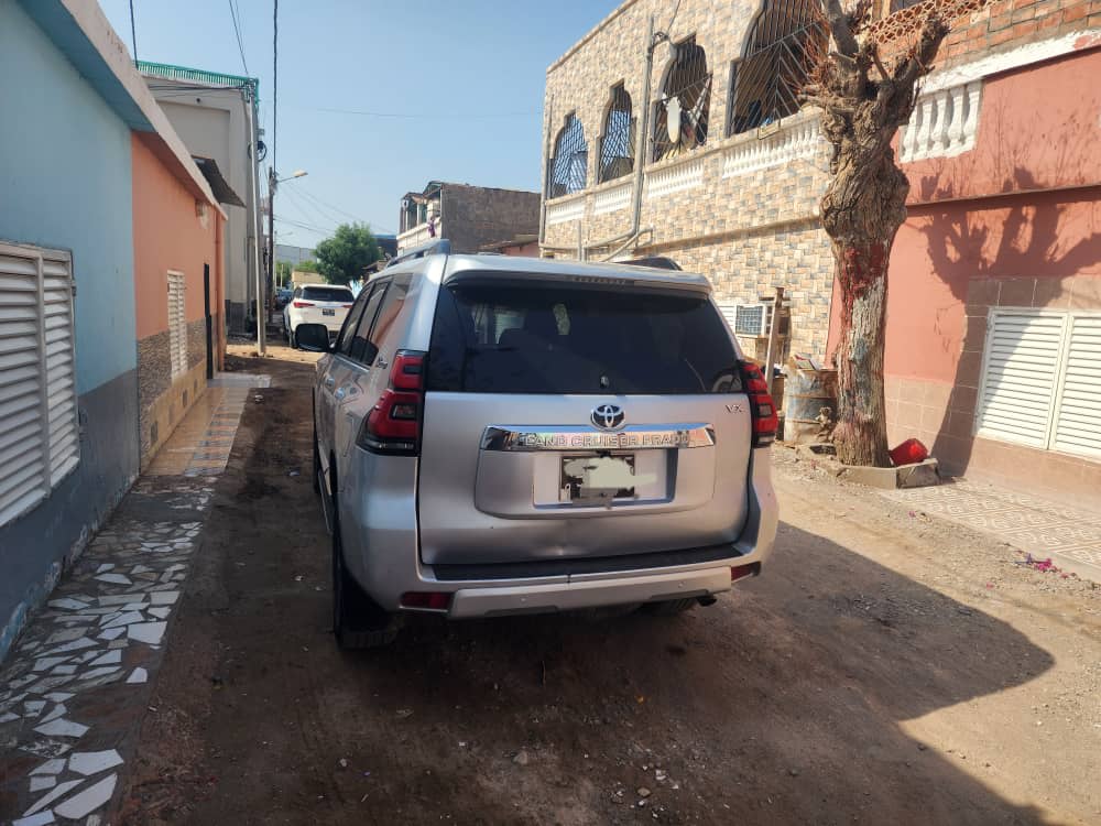 Toyota Prado 2023, automatique, full option, 70 000 km