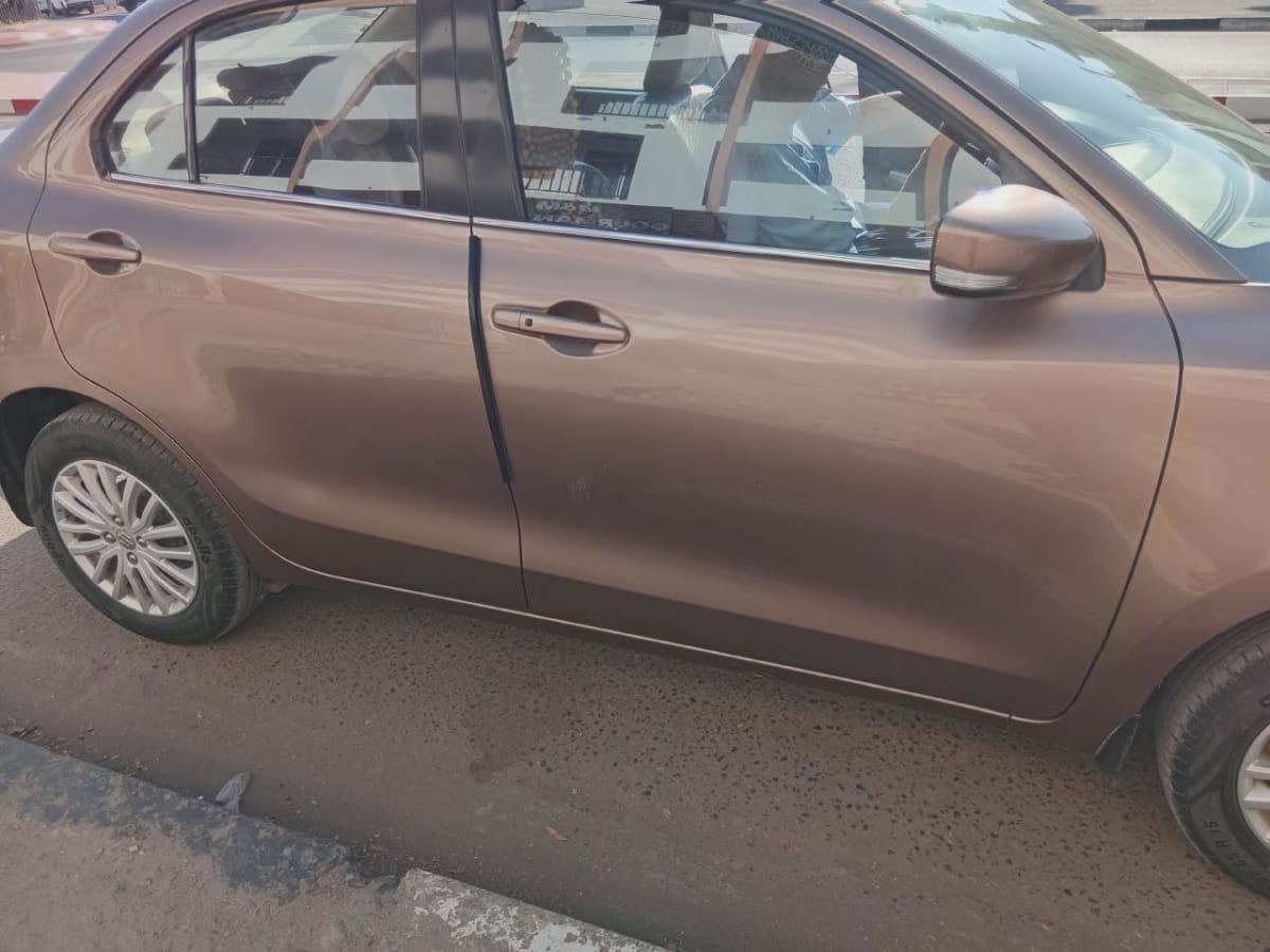 Suzuki Dzire 2022 automatique, faible kilométrage