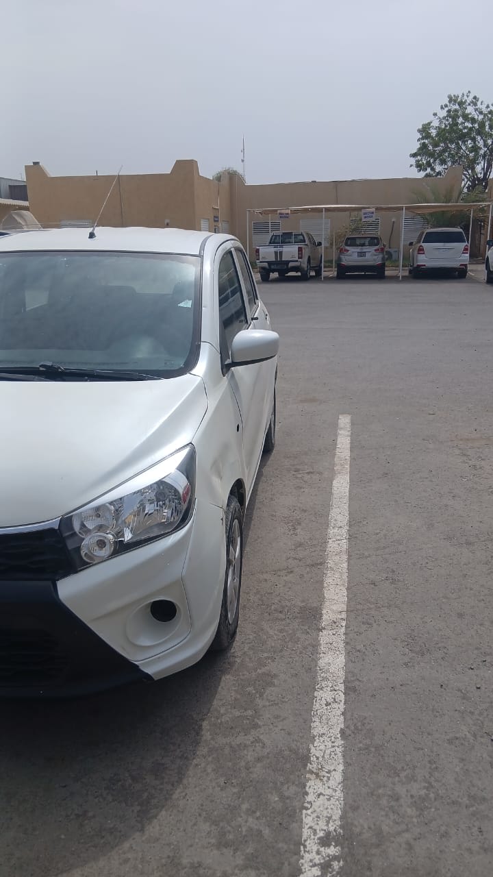Suzuki Celerio blanche, très bon état, 75 000 km