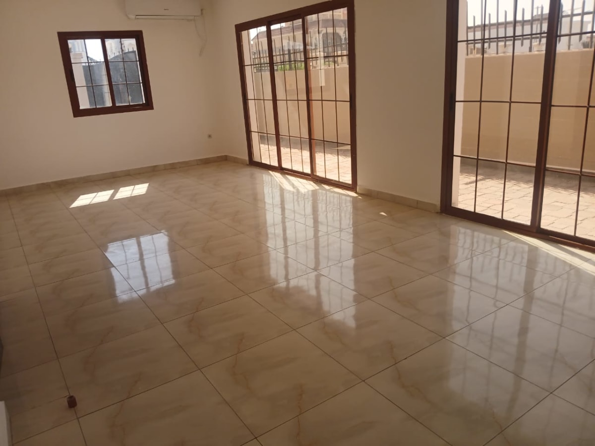 Belle villa à louer à Haramous, 4 chambres climatisées