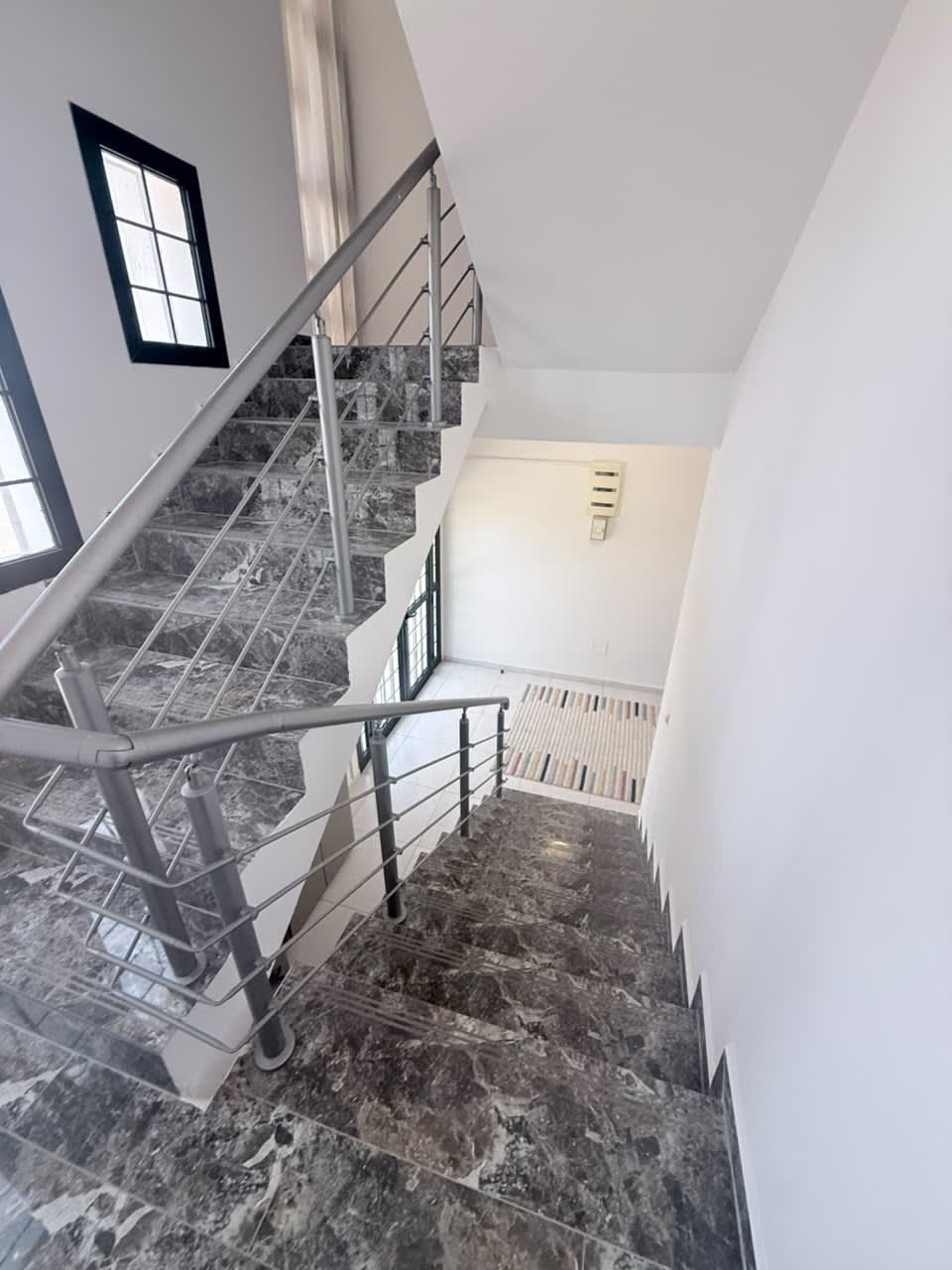 Superbe villa F5 meublée et sécurisée avec parking