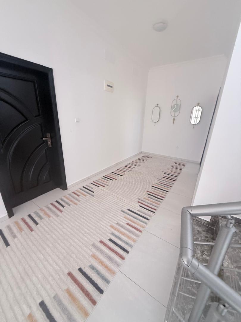 Superbe villa F5 meublée et sécurisée avec parking