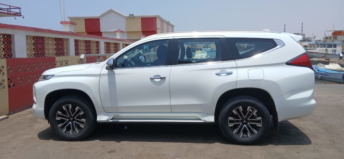 Mitsubishi Montero Sport 2023, 11 000 km, comme neuve