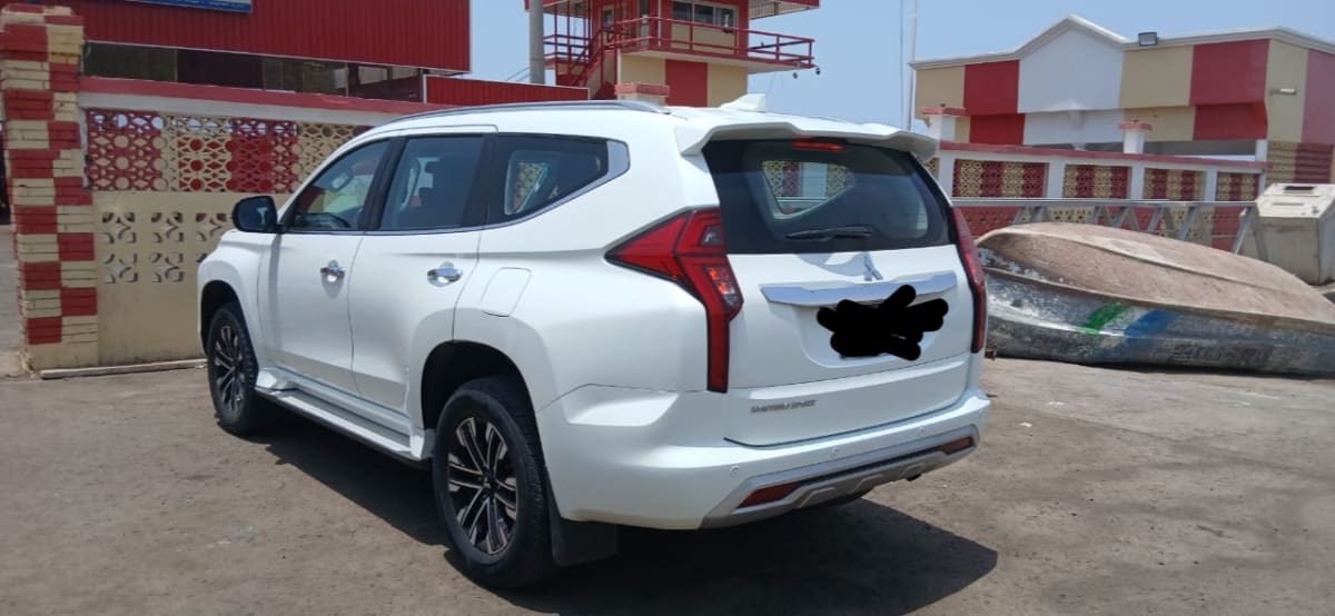 Mitsubishi Montero Sport 2023, 11 000 km, comme neuve