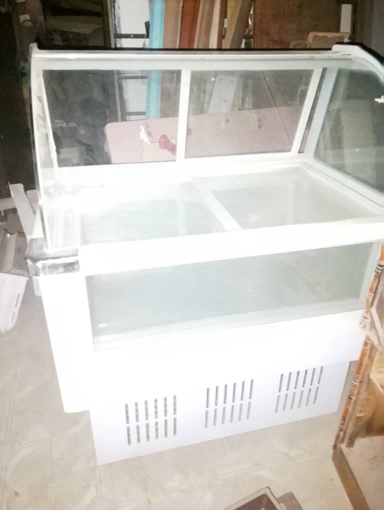 Congélateur vitrine blanc à vendre