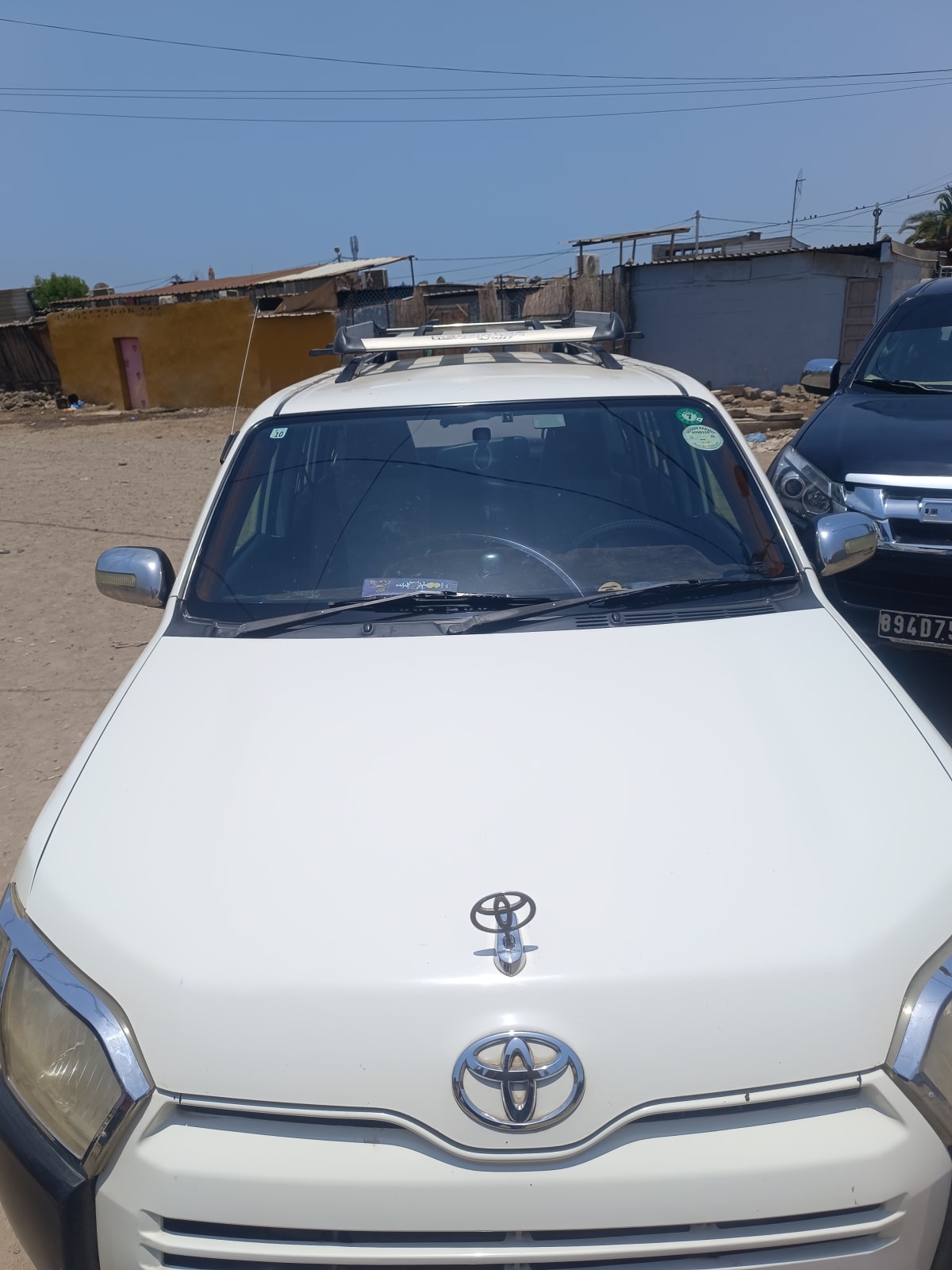 Toyota probox blanc,33 000 km, barres de toit