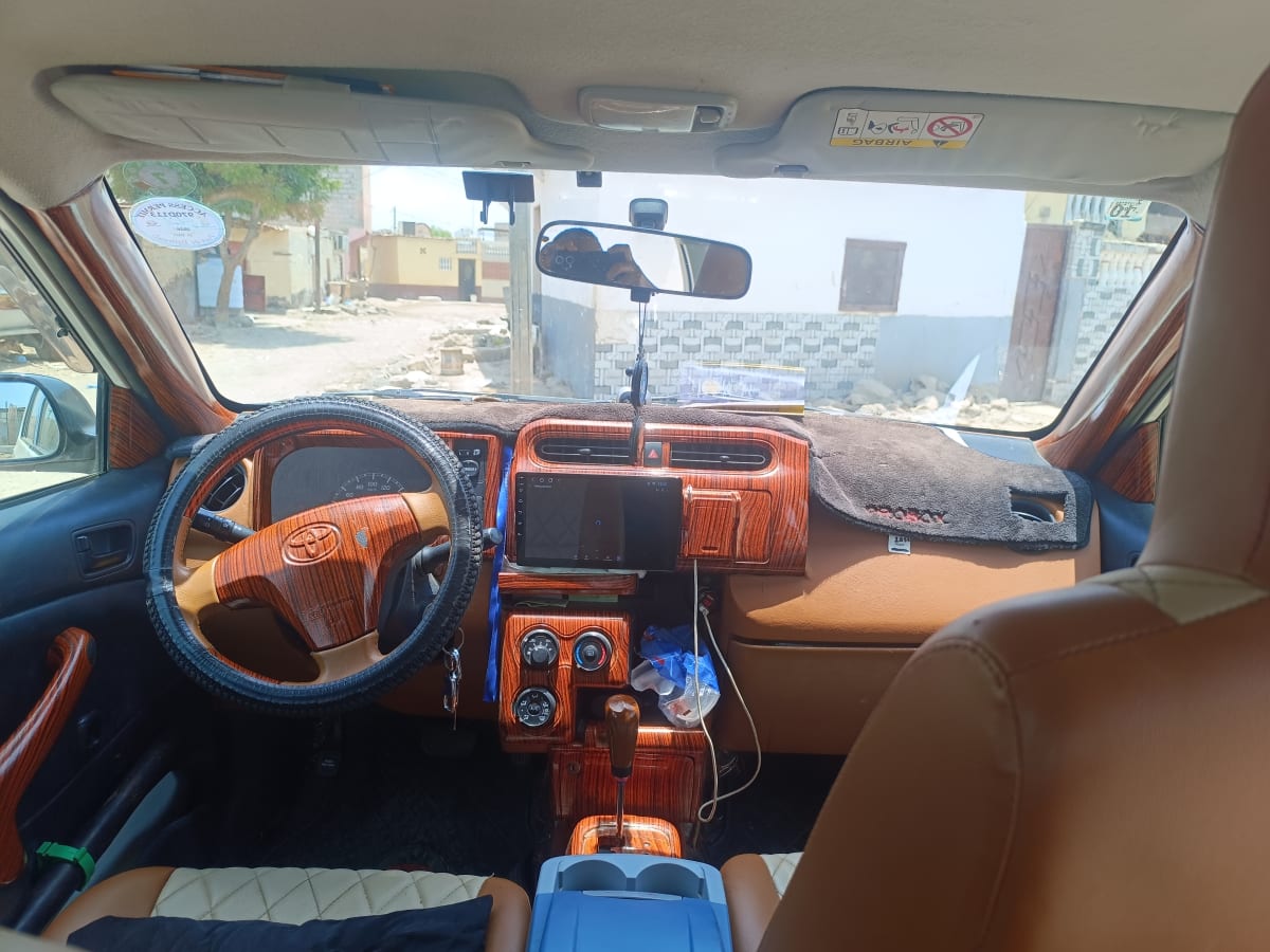 Toyota probox blanc,33 000 km, barres de toit