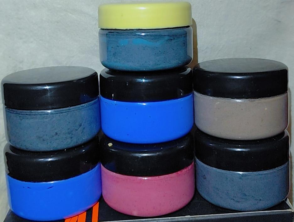 Gommages visage multicolores pour femme