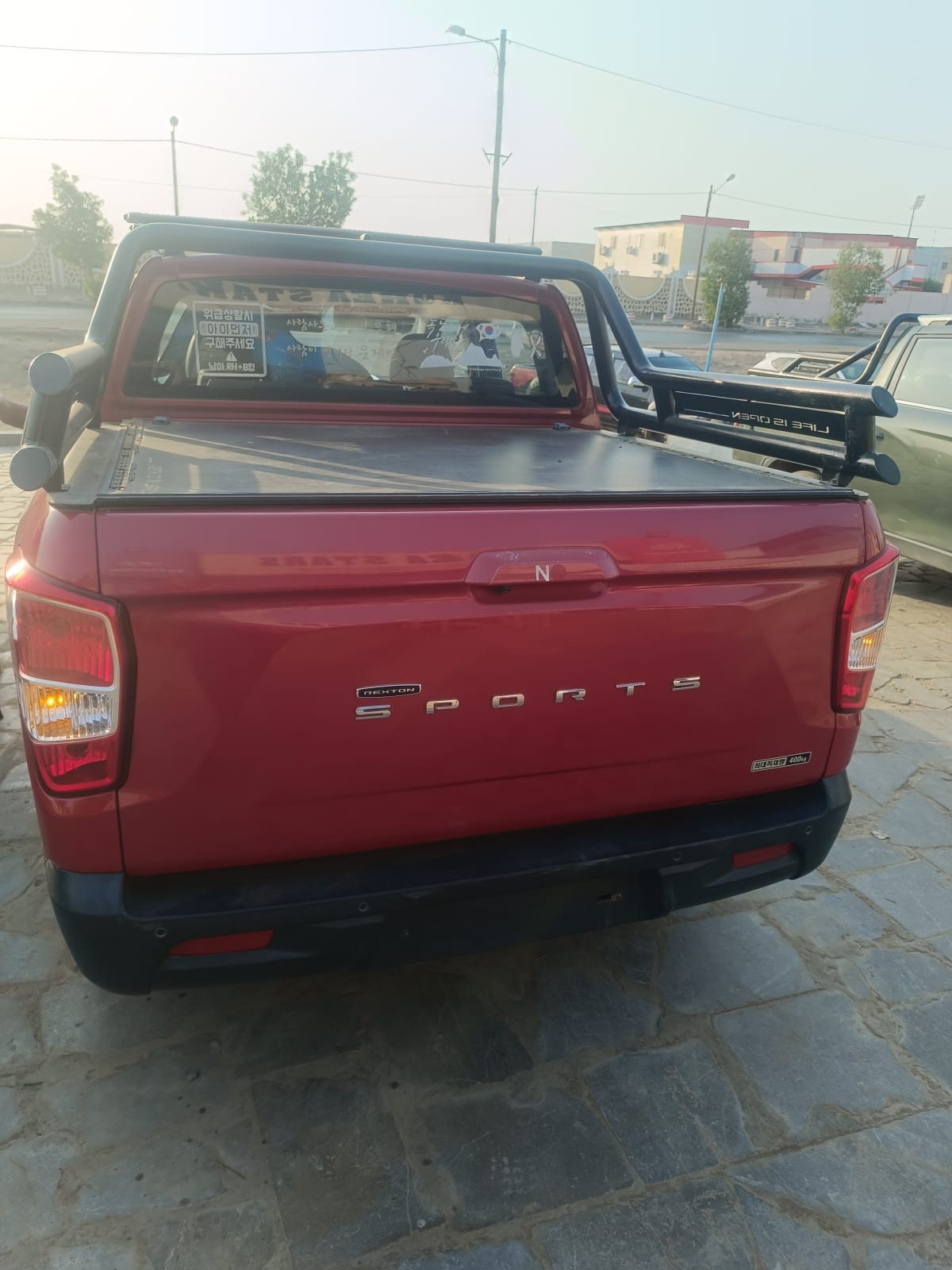 SUV rouge 2018, diesel, 62 000 km, très bon état