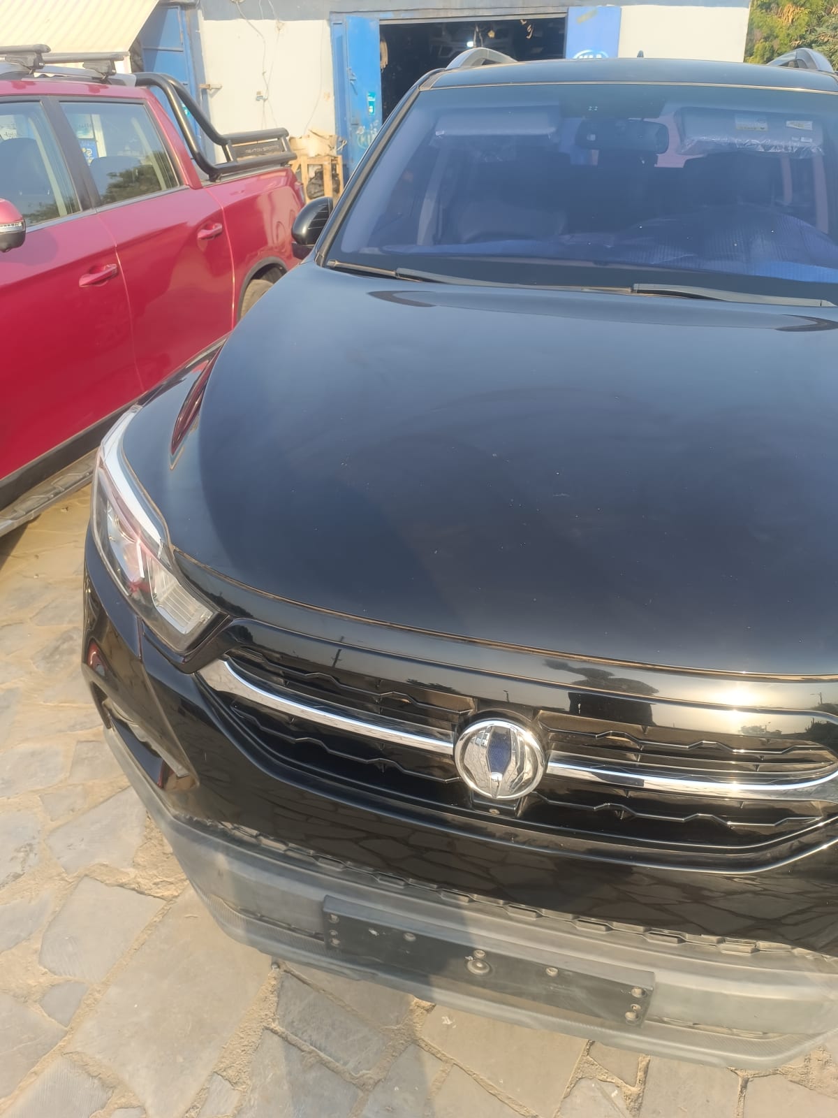SUV noir 2018, diesel, 60 000 km, très bon état